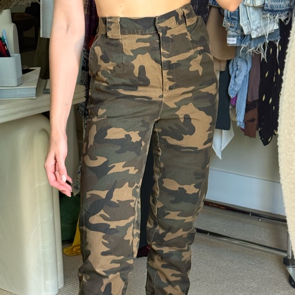 REVOLVE - superdown - militar cameo pants - Picture 12 of 15